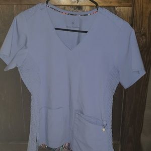 2 vera Bradley ceil blue scrub tops
